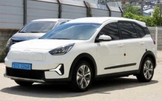 렉스턴스포츠칸 중고차 니로 플러스 EV 에어 매물 사진 6 - 2022/08 150,203km